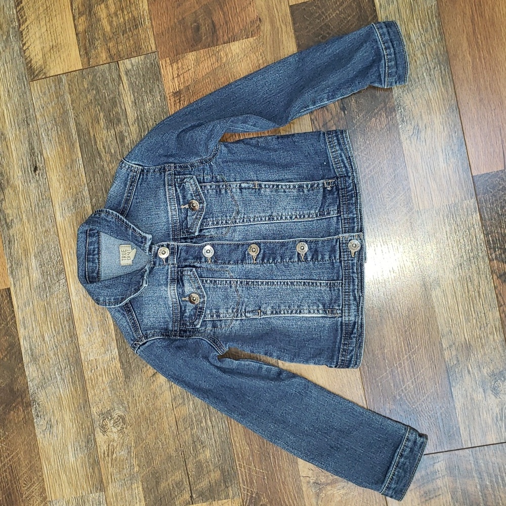 True Craft Medium Wash Blue Jean Jacket, Size 5